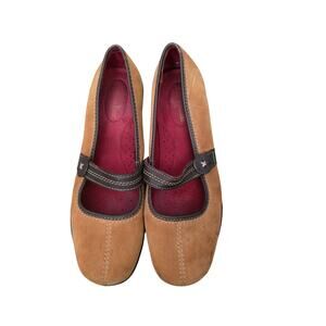 EUC Naturalizer tan,‎ suede leather mary jane flats sz 9